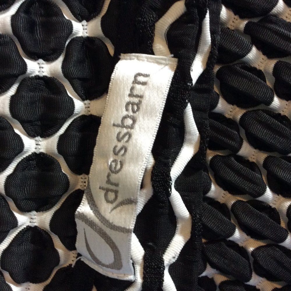 Dressbarn Black & White Textured Top with Long Sleeves with Front Clasp Closure - Picture 7 of 7